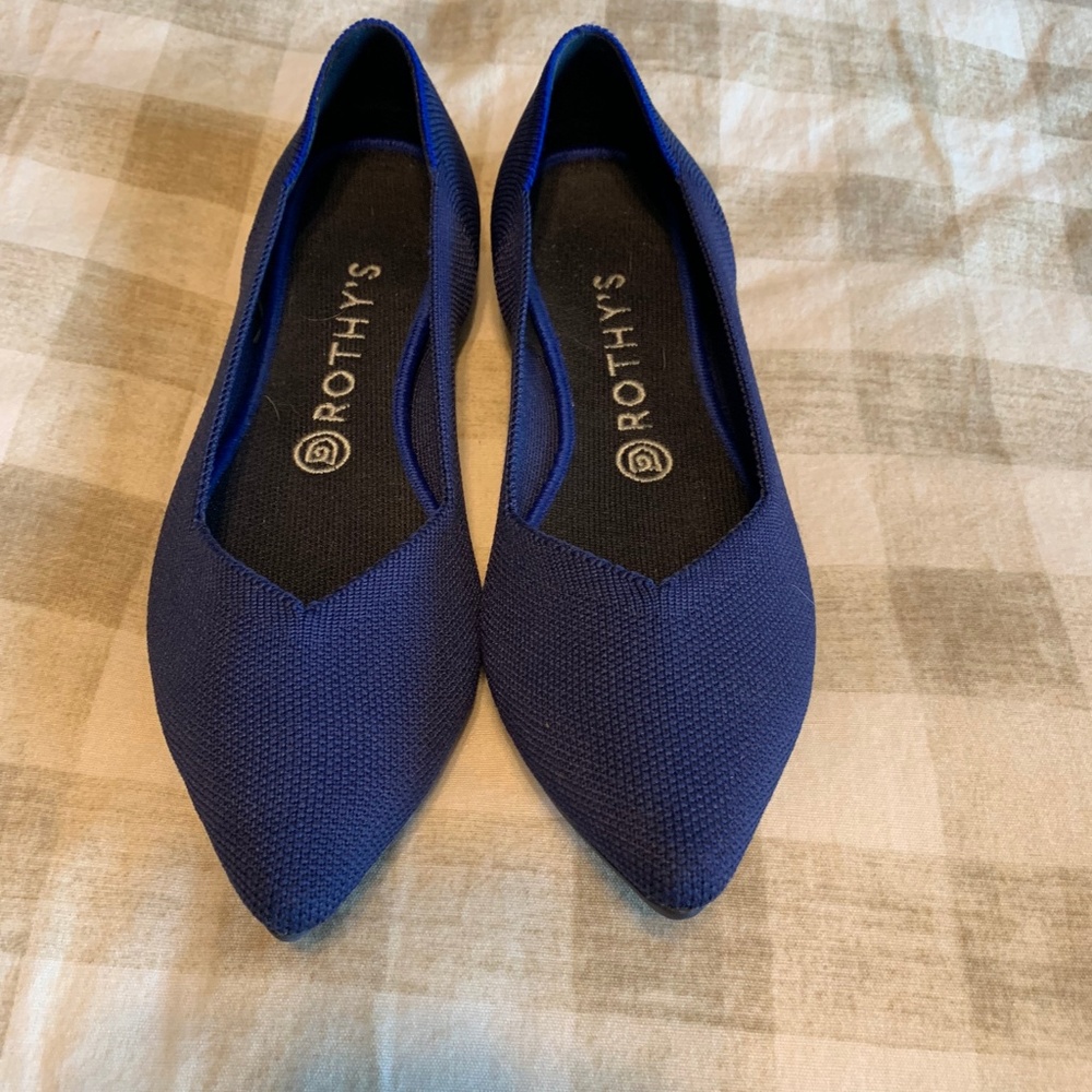 Rothy's navy point flat sz 9